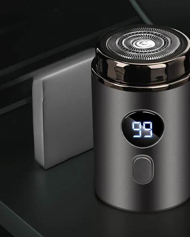 Kompaktowa golarka elektryczna dla mężczyzn z technologią Turbo Shaving – gładkie golenie bez podrażnień, wodoodporna 1