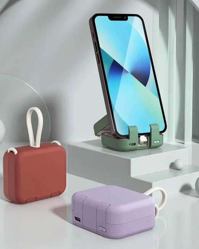 Kompaktowe ładowanie i praktyczny stojak 1