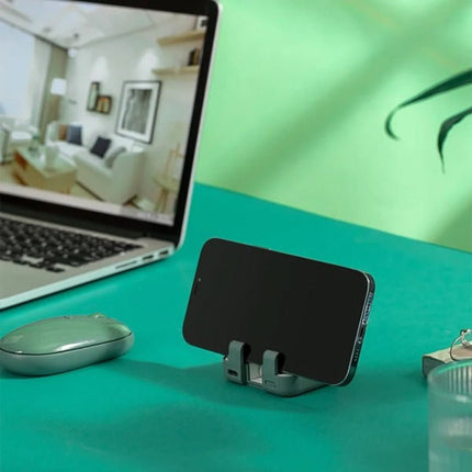 Kompaktowe ładowanie i praktyczny stojak 5