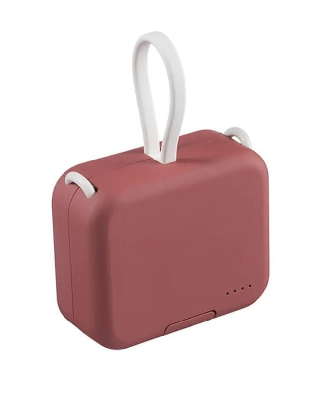 Kompaktowe ładowanie i praktyczny stojak 7