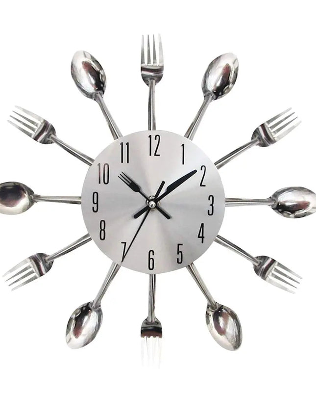 Kuchenny zegar ścienny, który przyciąga spojrzenia 0