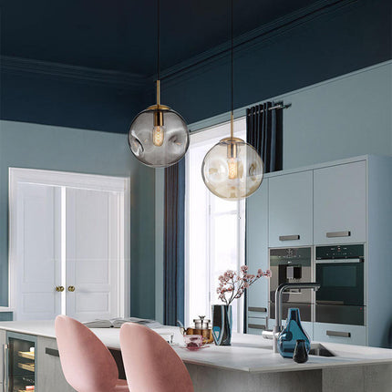 Kulista lampa wisząca ze złotego szkła – Nowoczesny design w stylu nordyckim 2