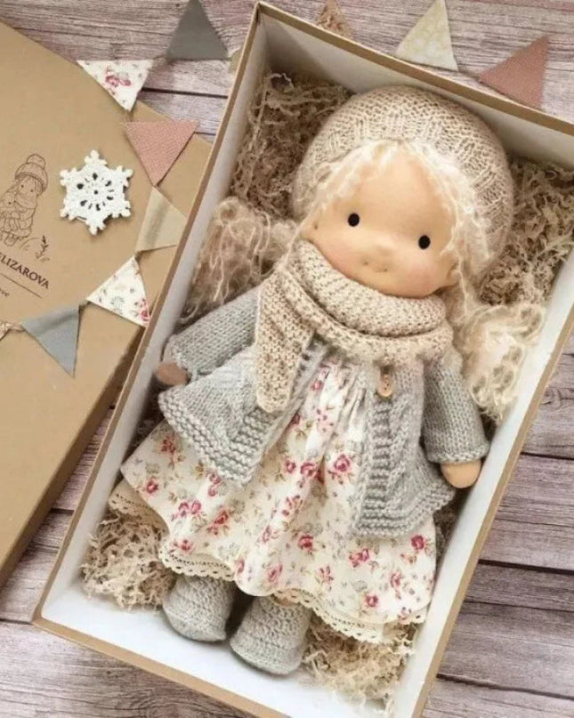 Lalka materiałowa w stylu waldorfskim do kreatywnej zabawy – miękka zabawka materiałowa dla dzieci – 12 x 30 cm 2