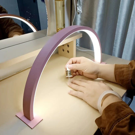 Lampa biurkowa LED metalowa z regulacją jasności i barwy, nowoczesny design, zasilanie USB, idealna do 3