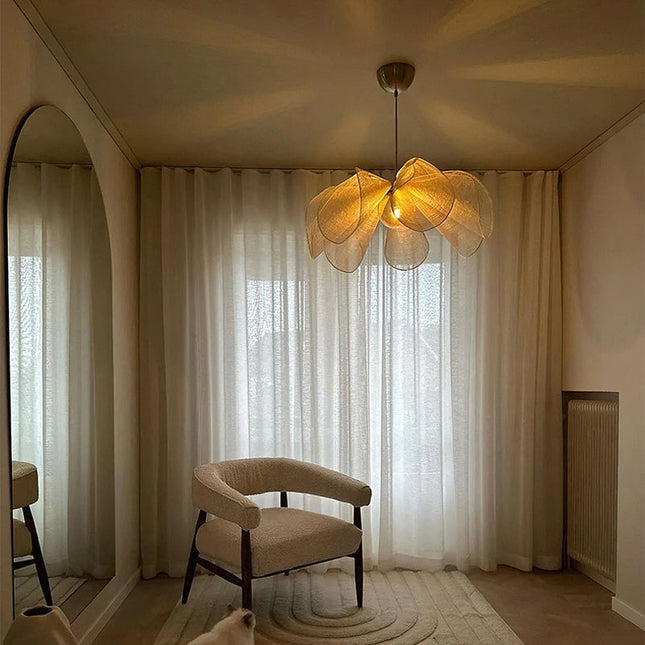 Lampa Kwiatowa Japandi – Elegancki Żyrandol Tekstylny z Przezroczystym Kloszem 4