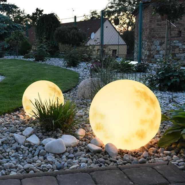 Lampa Ogrodowa Księżycowa LED – Nowoczesna Lampa Stojąca do Ogrodu w Różnych Rozmiarach z Energooszczędnym Oświetleniem 1