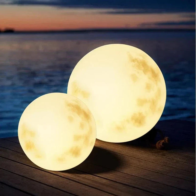 Lampa ogrodowa stojąca LED Moonlight z ładowaniem USB, nowoczesny design, ciepłe światło, dostępna 0