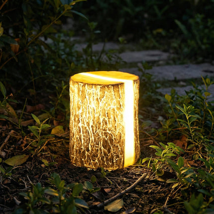 Lampa ogrodowa stojąca LED w naturalnym stylu pnia drzewa, idealna do rustykalnych ogrodów, 1