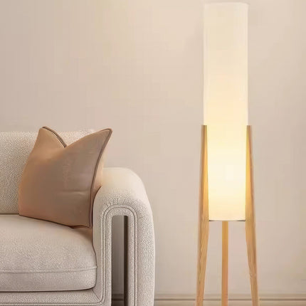 Lampa Podłogowa z Orzechowego Drewna i Tkaninowym Kloszem – Nowoczesny Styl Nordic, Przytulne Oświetlenie do Wnętrz 7