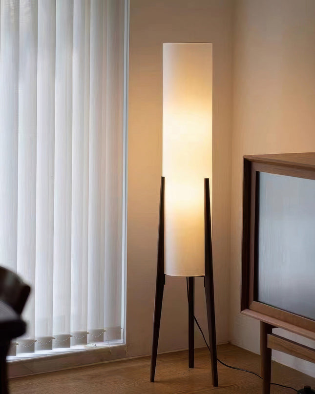 Lampa Podłogowa z Orzechowego Drewna i Tkaninowym Kloszem – Nowoczesny Styl Nordic, Przytulne Oświetlenie do Wnętrz 8