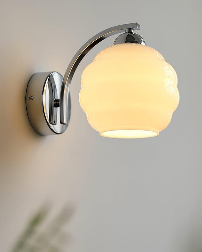 Lampa Ścienna Art Deco Kinkiet z Białym Szkłem i Złotym Wykończeniem – Stylowy Kinkiet na Ścianę do Wnętrz 3