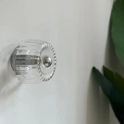 Lampa Ścienna Bauhaus w Stylu Nordyckim z Metalu i Szkła E14 – Elegancki Kinkiet Ścienny do Salonu i Korytarza 4