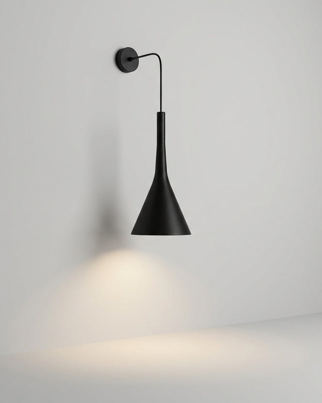 Lampa ścienna do czytania z regulowanym kablem w minimalistycznym skandynawskim designie, wykonana 4