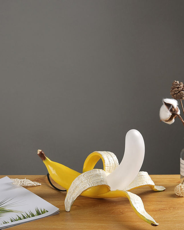 Lampa Stołowa Art Deco z Metalową Konstrukcją w Kolorze Mosiądzu – Elegancka Lampka do Salonu, Biura i Sypialni 9