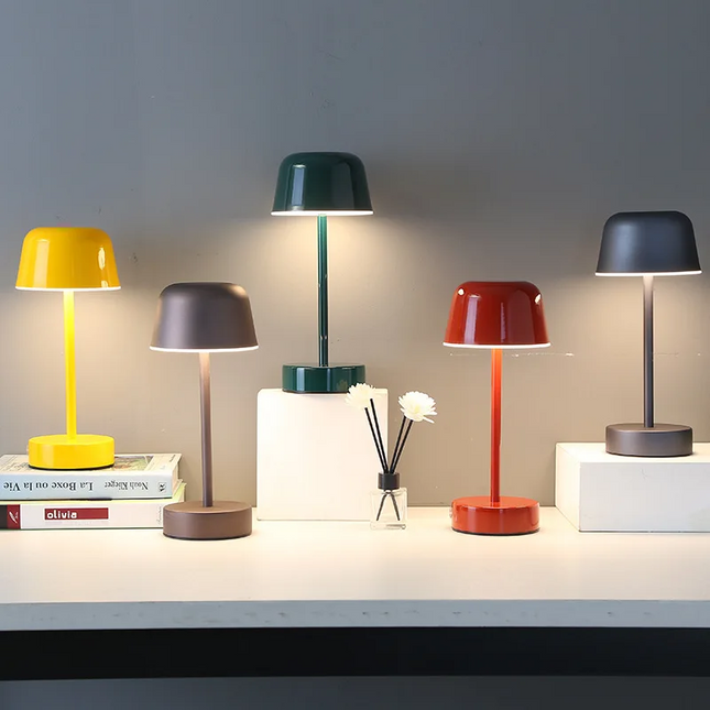 Lampa Stołowa Bezprzewodowa z Regulacją Jasności – Elegancka Metalowa Lampka Nocna do Salonów i Sypialni 4