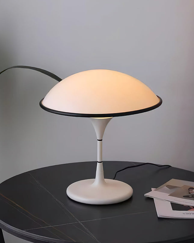 Lampa Stołowa Czarna Fontana w Stylu Retro – Metalowy Klosz, Nowoczesne Oświetlenie do Salonu 1
