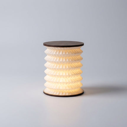 Lampa stołowa LED w kształcie latarni, elegancki klasyczny design, kompaktowa i energooszczędna 0