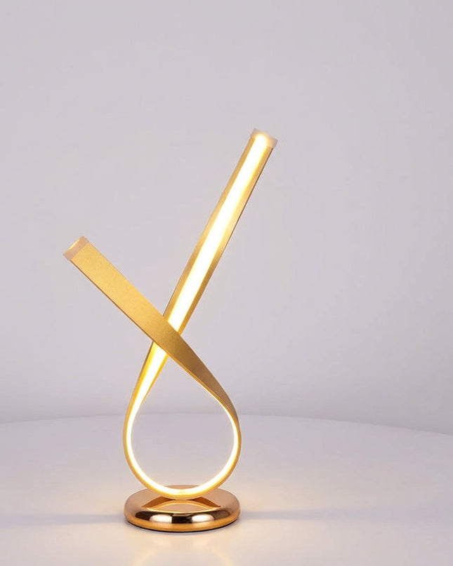 Lampa stołowa LED z ciepłym dyfuzorem w rzeźbiarskim designie, wykonana z polerowane 0