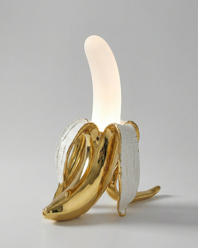 Lampa stołowa rzeźbiarska w stylu Art Deco, emitująca ciepłe światło, idealna do salon 0