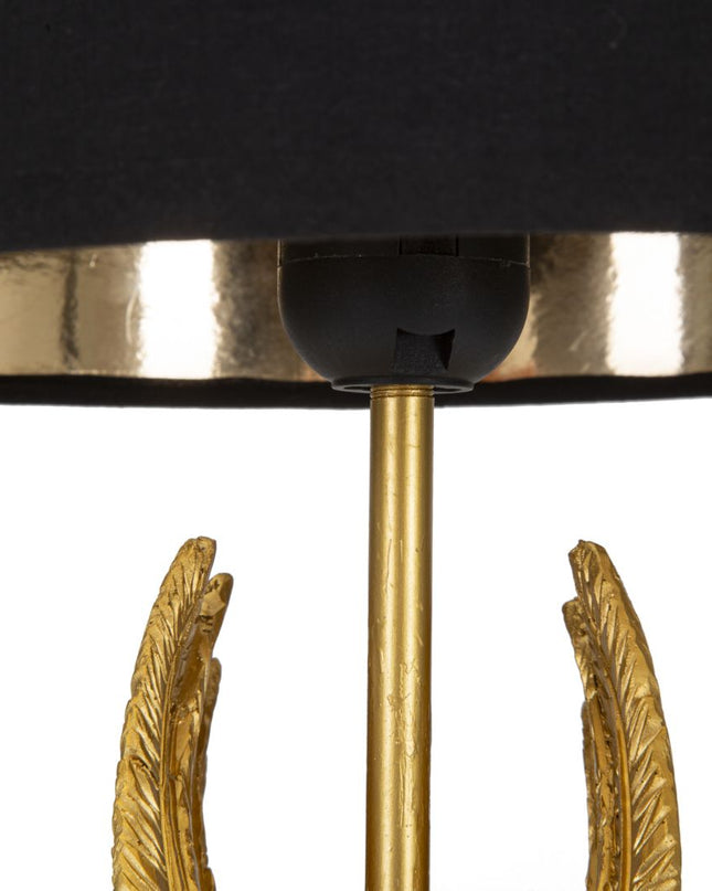 Lampa stołowa rzeźbiona z ciemnym abażurem i złotymi akcentami, idealna do elegan 4