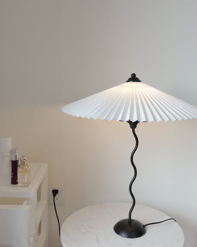 Lampa Stołowa Squiggle z Metalowym Wykończeniem – Nowoczesna Lampka do Salonów i Kreatywnych Wnętrz 1