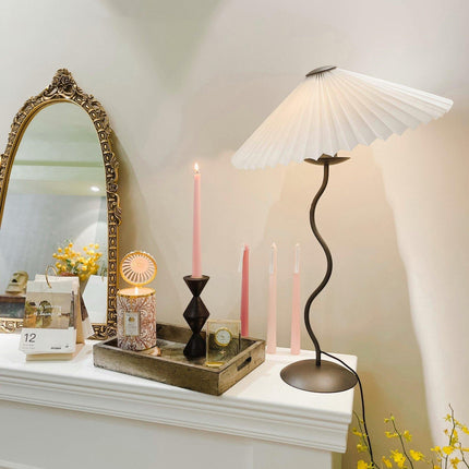 Lampa Stołowa Squiggle z Metalowym Wykończeniem – Nowoczesna Lampka do Salonów i Kreatywnych Wnętrz 2