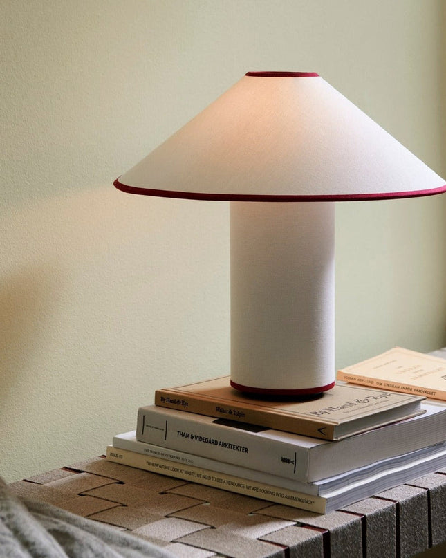 Lampa Stołowa Szklana Colette z Metalowym Wykończeniem – Elegancka Lampa Stołowa do Salonu w Cieplej Barwie 1