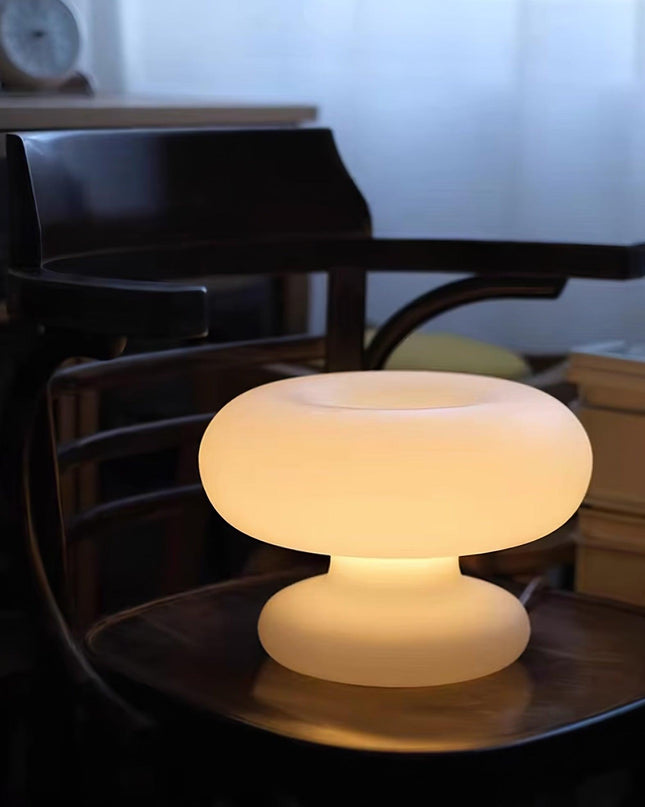 Lampa Stołowa Szklana Donut z Metalowym Wykończeniem – Ciepłe Oświetlenie do Salonu i Sypialni 3