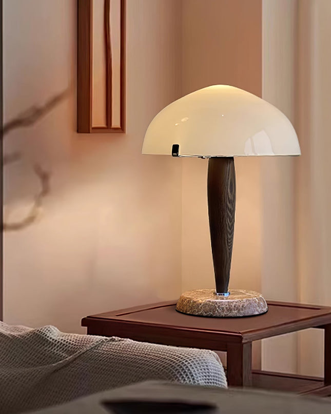 Lampa Stołowa Szklana Herman z Marmuru – Elegancka Lampka do Salonów i Biur, Inspirujące Oświetlenie 3