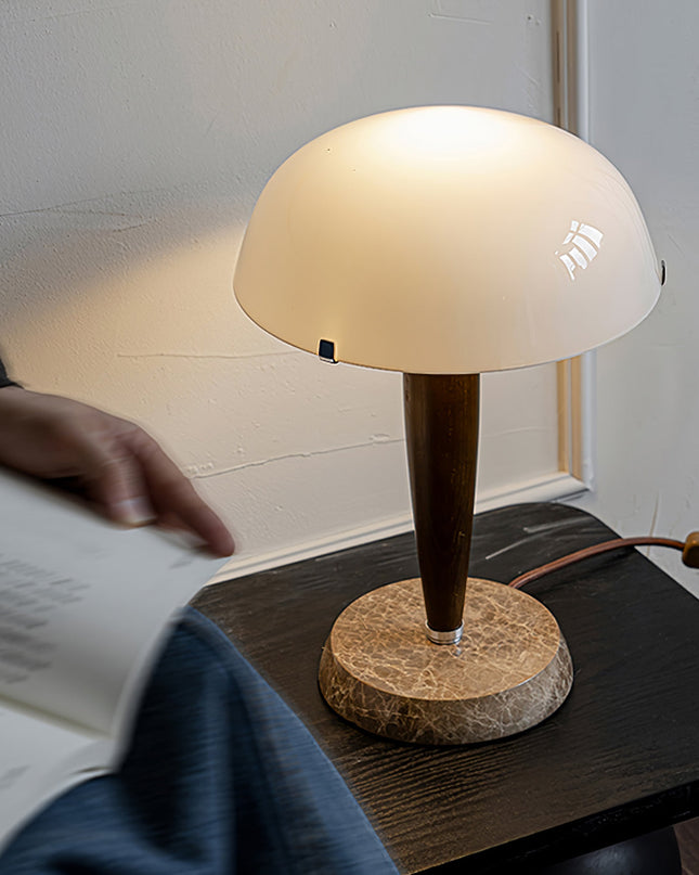 Lampa Stołowa Szklana Herman z Marmuru – Elegancka Lampka do Salonów i Biur, Inspirujące Oświetlenie 4