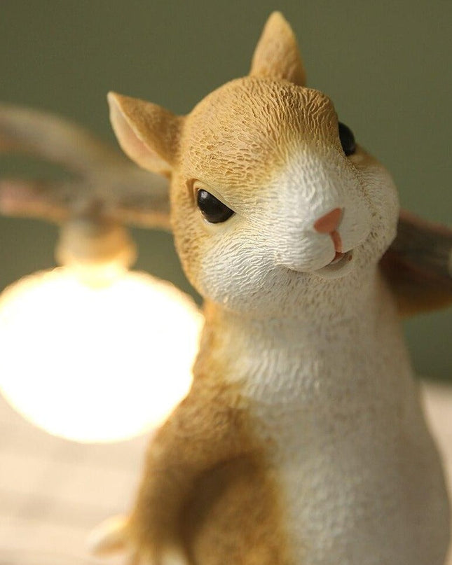 Lampa Stołowa Szklana Wiewiórka – Designerska Lampka do Salonu i Sypialni z Oświetleniem LED, 25 cm 5