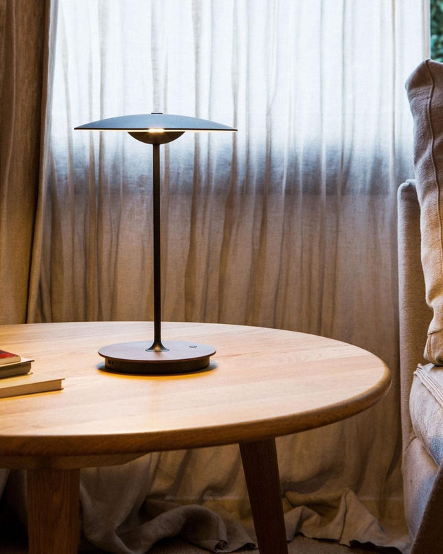 Lampa Stołowa Szklana w Kolorze Imbirowym – Elegancka Lampka do Salonów i Sypialni, Zintegrowana LED, Metalowa Konstrukcja 8