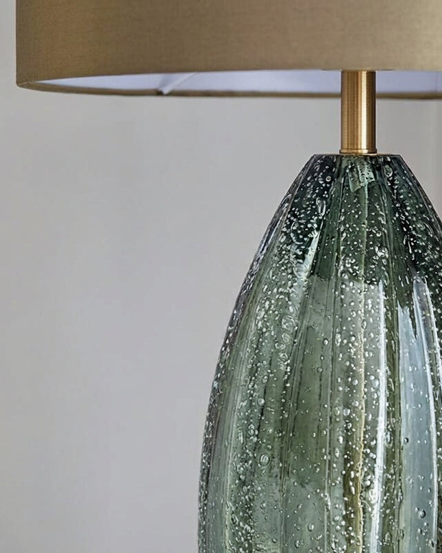 Lampa stołowa szklana z teksturowaną podstawą i miękkim abażurem w stylu skandynaw 2