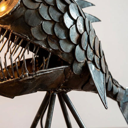 Lampa stołowa z regulowanym kloszem i rzeźbiarską sylwetką ryby w retro designie, ideal 2