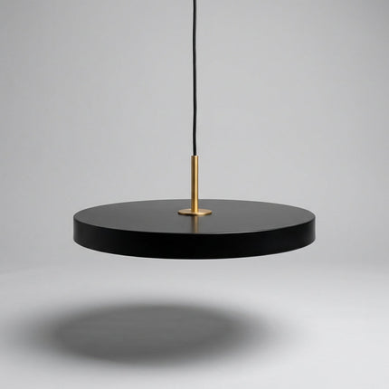 Lampa wisząca LED z metalowym wykończeniem, futurystyczny design, energooszczędne oświetlenie do 0