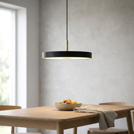 Lampa wisząca LED z metalowym wykończeniem, futurystyczny design, energooszczędne oświetlenie do 1