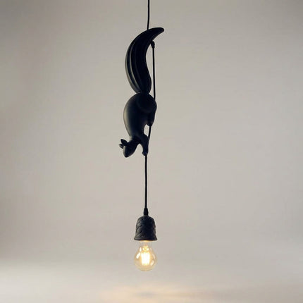 Lampa wisząca z motywem zwierząt i szyszek, regulowana wysokość, wykonana z żywicy syntety 7