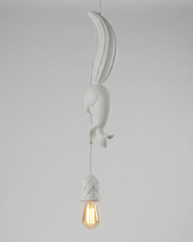 Lampa wisząca z motywem zwierząt i szyszek, regulowana wysokość, wykonana z żywicy syntety 8