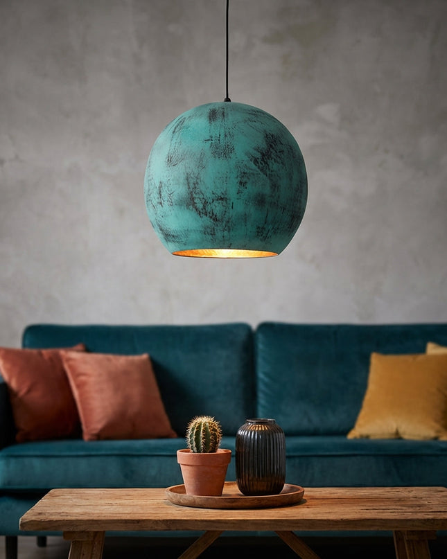 Lampa wisząca z oksydowaną patyną, ręcznie kuta w kolorze turkusowym, idealna do stylowego 1