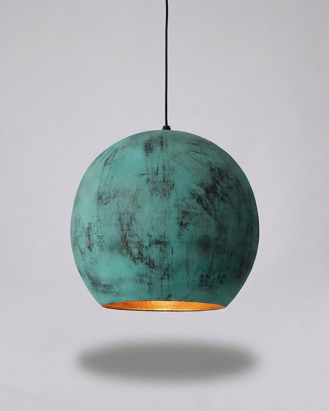 Lampa wisząca z oksydowaną patyną, ręcznie kuta w kolorze turkusowym, idealna do stylowego 6