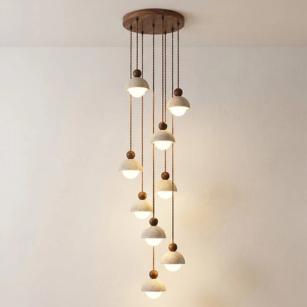 Lampa wisząca z trawertynu i szkła do salonu z drewnianym akcentem, idealna do naturalnego 9