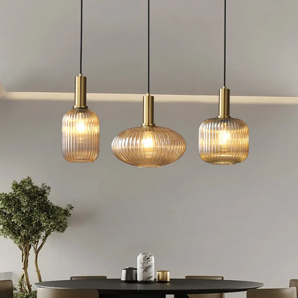 Lampa wisząca z żebrowanego szkła E27 w eleganckim cylindrycznym kształcie, idealna 5