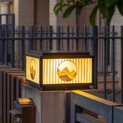 Lampa solarna na słupku z ciepłym białym oświetleniem LED – odporna na warunki atmosferyczne lampa ogrodowa wykonana z wytrzymałego aluminium i szkła 1