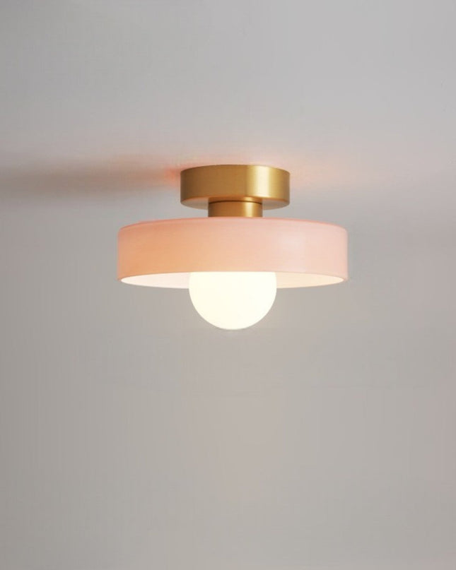 Lampa sufitowa Bauhaus z kulistym światłem – minimalistyczny design ze szkła i mosiądzu do nowoczesnych sypialni 11