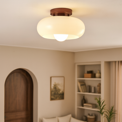 Lampa sufitowa z ciepłym blaskiem i drewnianym akcentem – klosz z opalowego szkła w stylu Bauhaus do sypialni i salonu 1