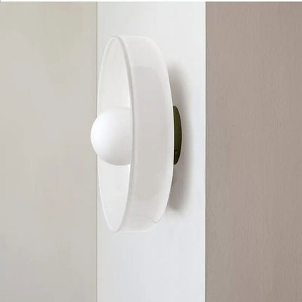 Lampa sufitowa z miękkim oświetleniem – skandynawski design ze szkła do nowoczesnych wnętrz 10