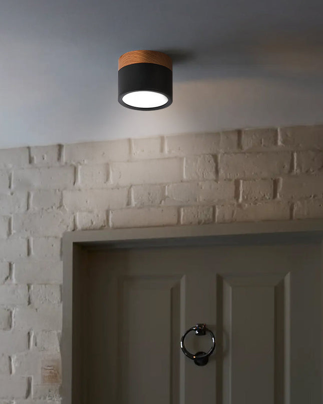 Lampa sufitowa z wbudowanym oświetleniem LED i drewnianym akcentem – nowoczesne oświetlenie w stylu skandynawskim do wystroju domu 8