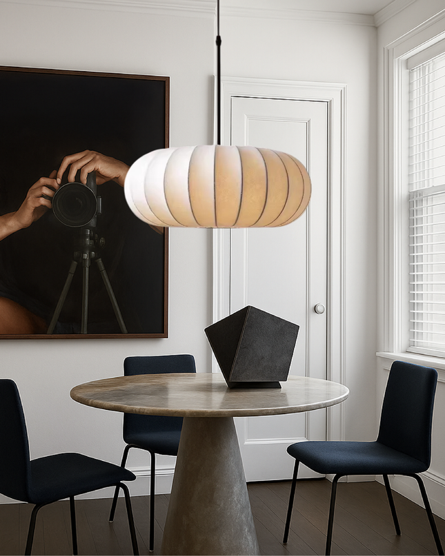 Lampa wisząca Silk z ciepłym światłem LED – regulowana, nowoczesna, minimalistyczna konstrukcja – dostępna w rozmiarach 30 cm, 40 cm i 50 cm 5