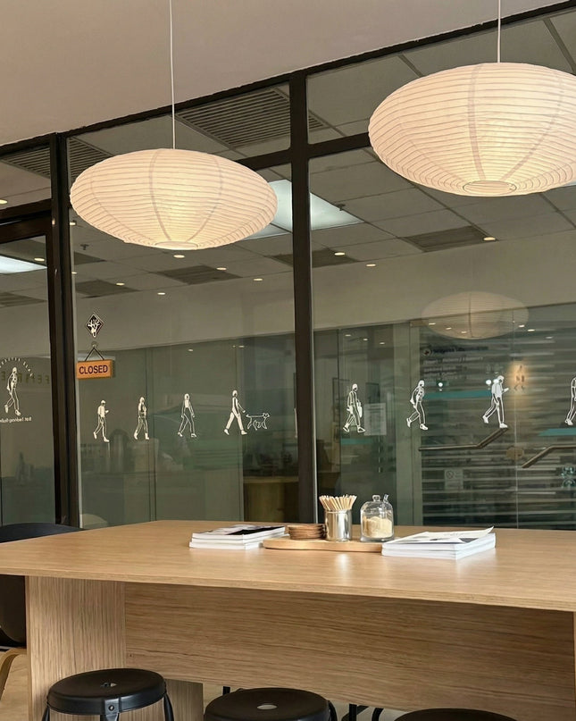 Lampa wisząca z regulowaną wysokością i delikatnym światłem LED – minimalistyczny wzór wabi-sabi z ręcznie robionego papieru 2