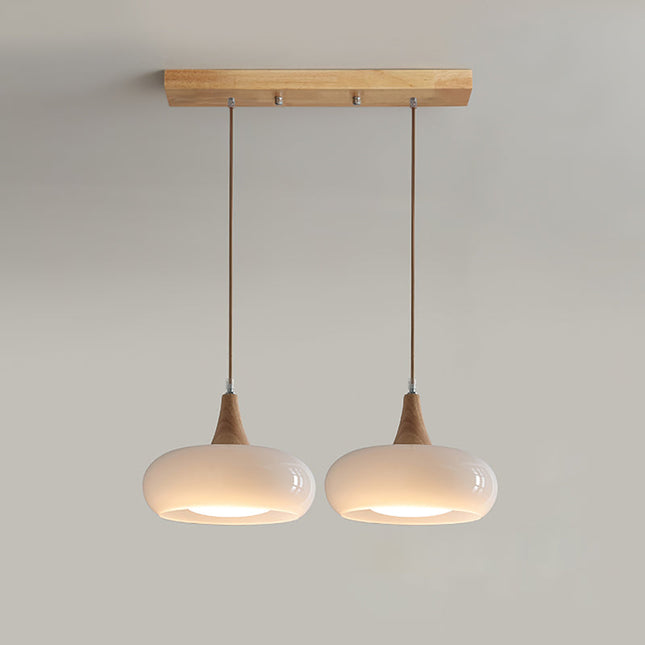 Lampa wisząca z regulowanym zawieszeniem i szklanymi kloszami – Wooden Beam Design 13